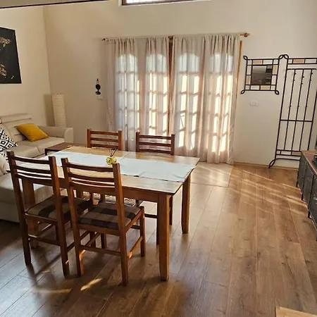Damsi Loft Apartment Tirana